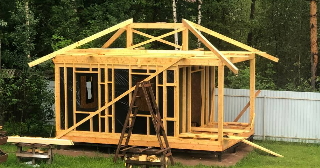 Сарай из бруса 100х100 в Шарыпово - строительство под ключ | Строй-Шрп от 41333 руб.